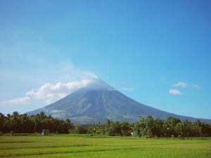 Mayon Volcano Philippiness