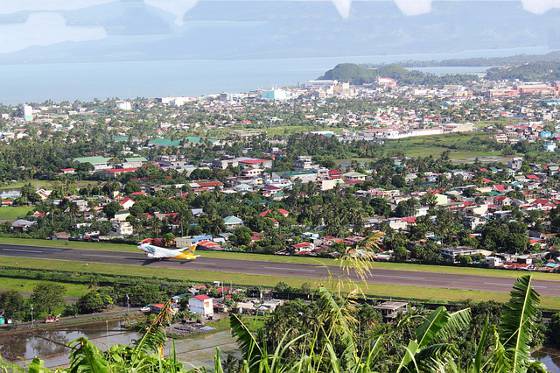 City in rural province on coast.