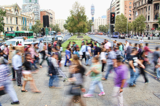 crowded city corsswalk